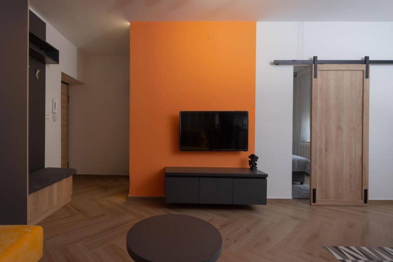 Republic Square Apartment - With Garage Novi Sad Eksteriør bilde