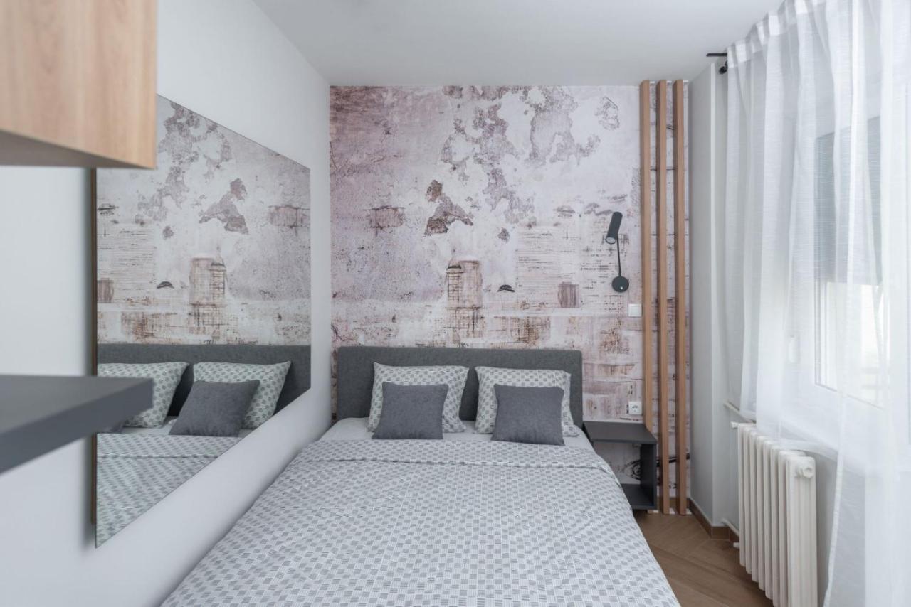 Republic Square Apartment - With Garage Novi Sad Eksteriør bilde