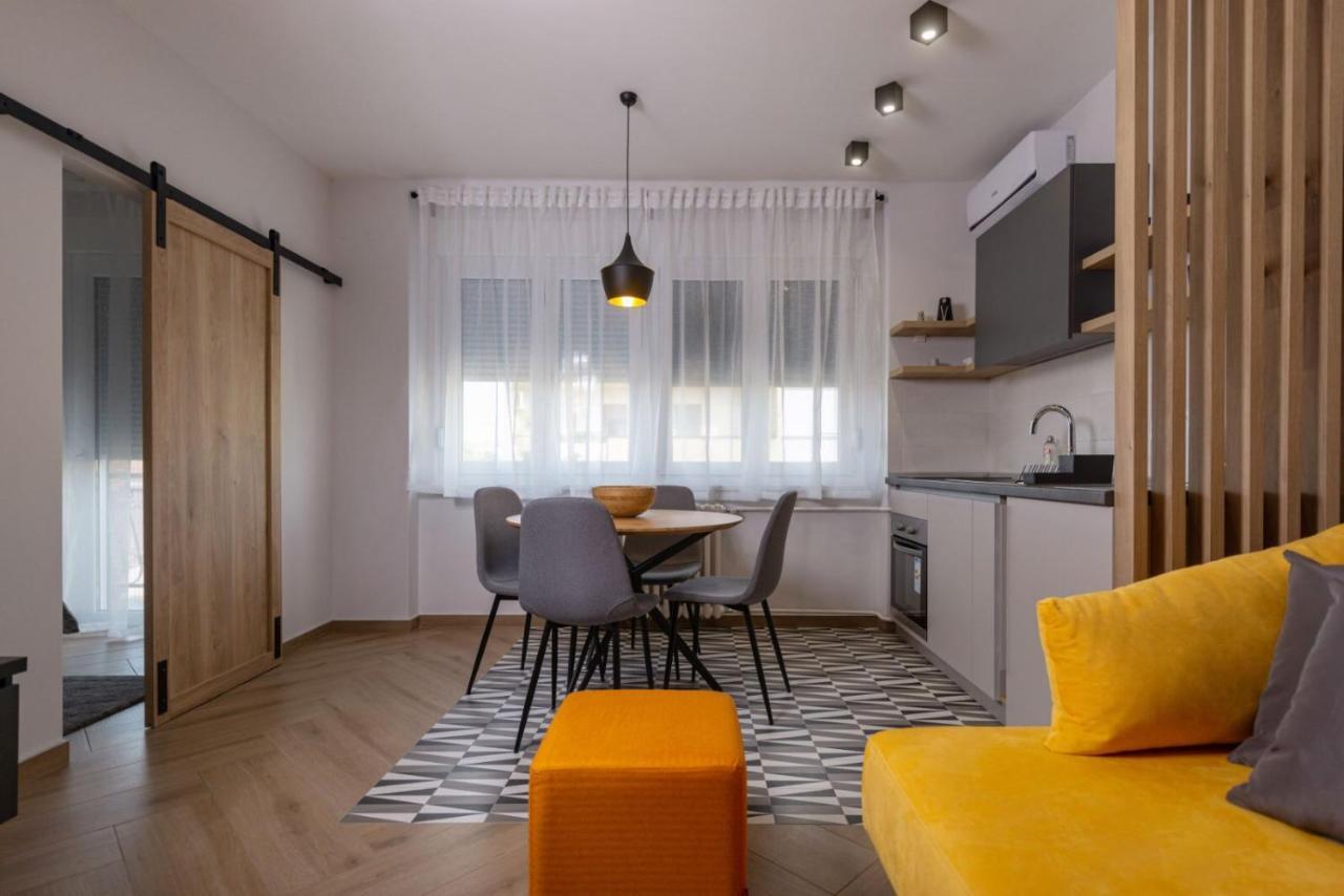 Republic Square Apartment - With Garage Novi Sad Eksteriør bilde